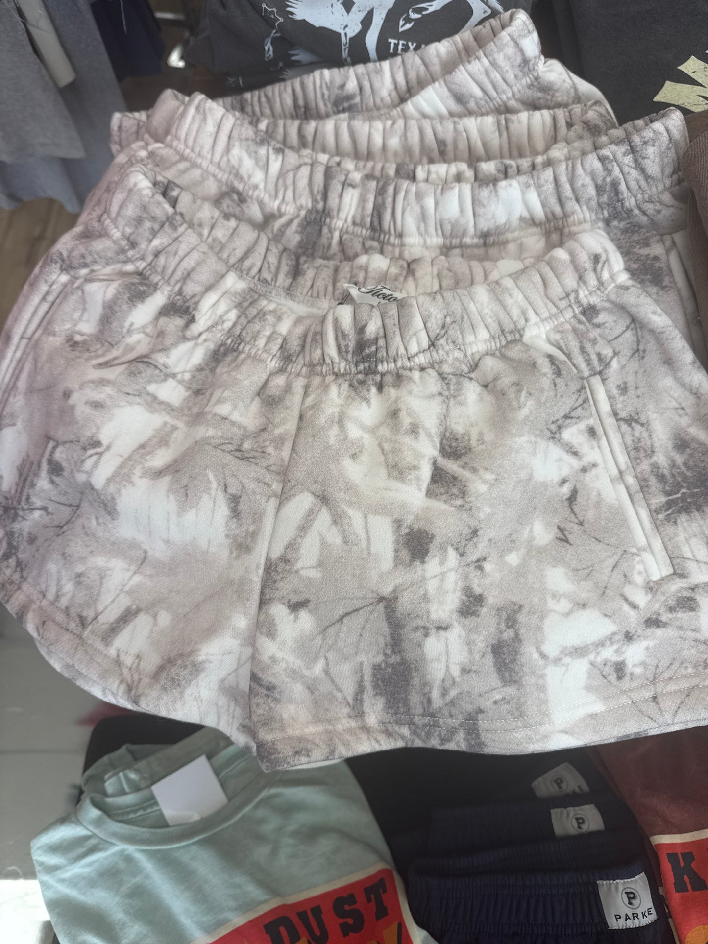 Light camo sweat shorts
